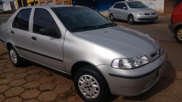Siena 2006 1.0 flex- 10 mil reais