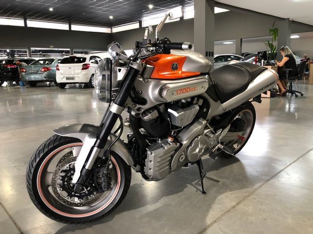 YAMAHA MT-01 1.670CC