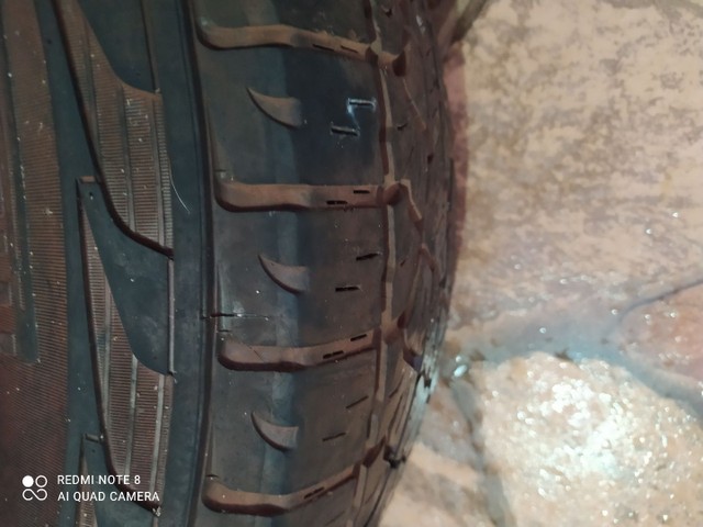 Um pneu 265/65/17 Pirelli - Foto 5