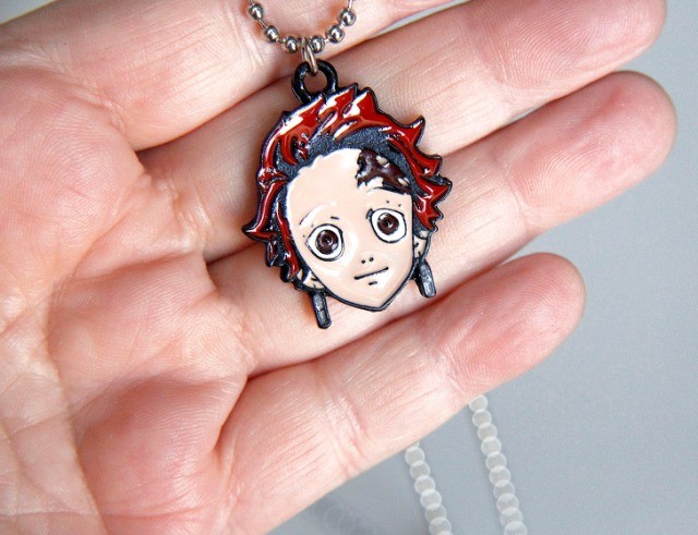 Colar Tanjiro Kamado de Demon Slayer: Kimetsu no Yaiba - Foto 2