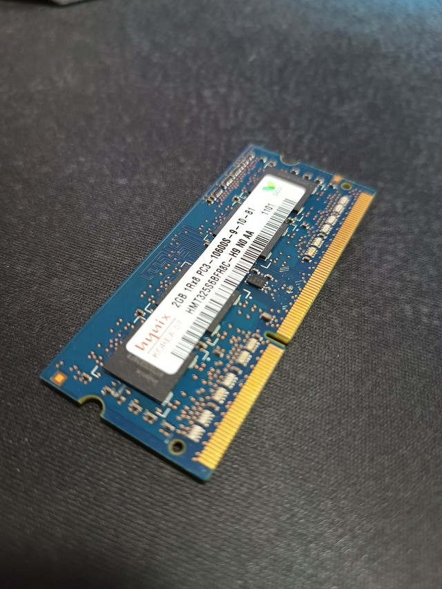 Memória de notebook 2gb DDR3 pc3 10600u 1333mhz