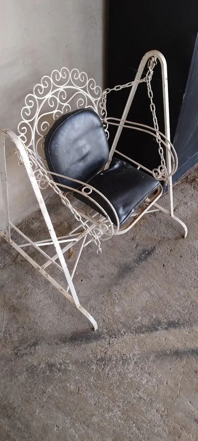 Balanço antigo  de criança