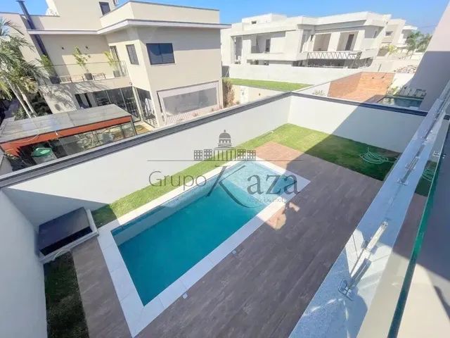 Casa com 4 suítes - Jardim do Golfe III - Urbanova