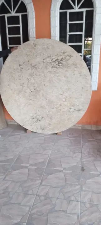 Pedra de mármore travertino  1.60 por 1.60 mts + pernas mesa