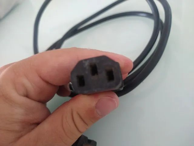 lote com 2 cabos tripolar com pino chato - favor ler anúncio - Foto 3