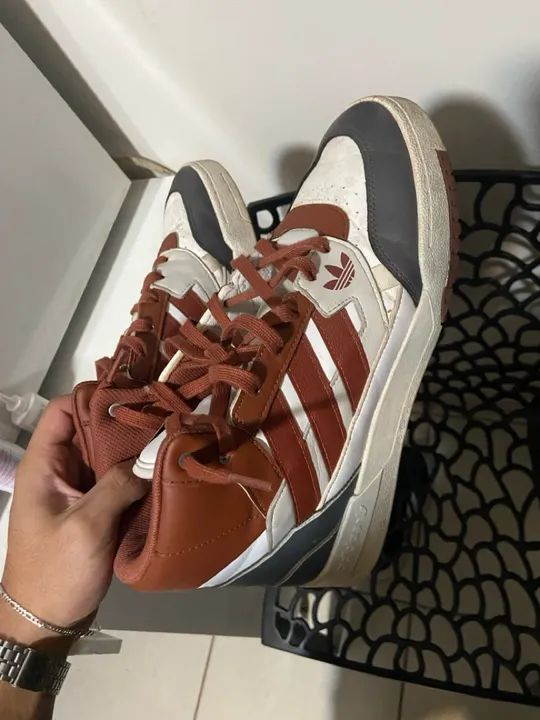 tenis adidas 42 - Foto 6