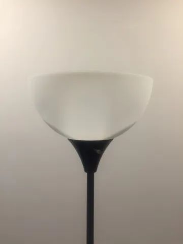 Luminária de Chão Preto Plástico e Metal  - Foto 3