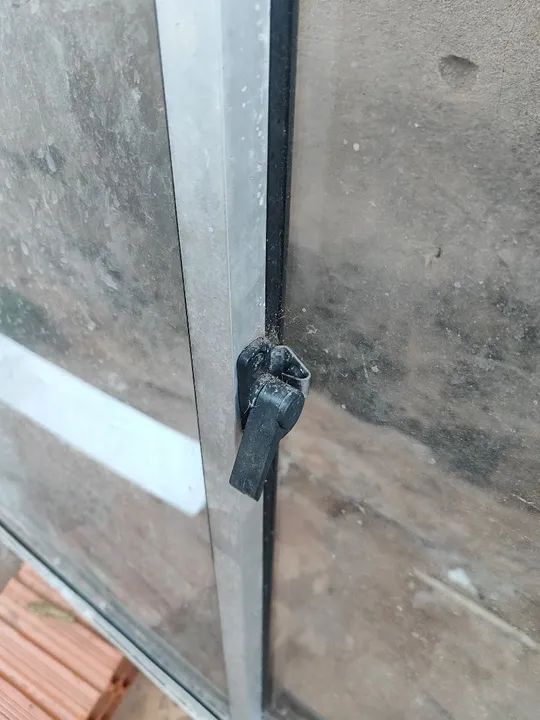 Janela de Alumínio Usada