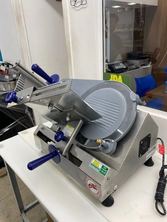 Cortador de frios marca gural - lâmina 300mm - jxt 30