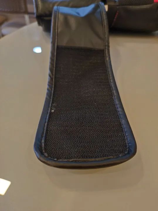 Luvas de Boxe Outshock ADVANCED 14oz + Faixa 5m - Quase Novas!<br><br> - Foto 2