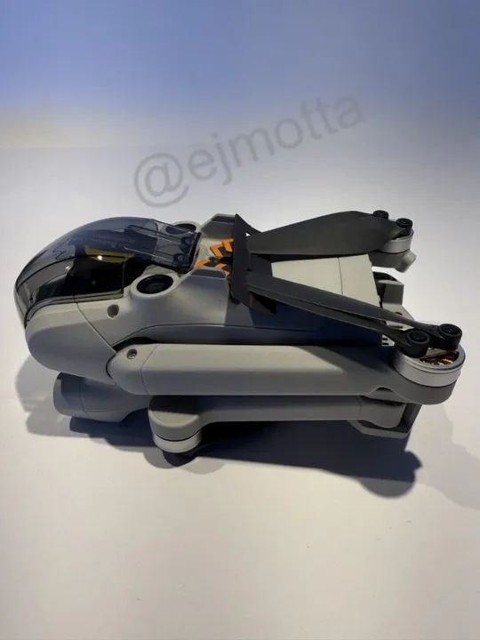 Drone DJI Mini 3 Pro Nunca ativado/Bateria Plus/Controle com tela - Foto 5