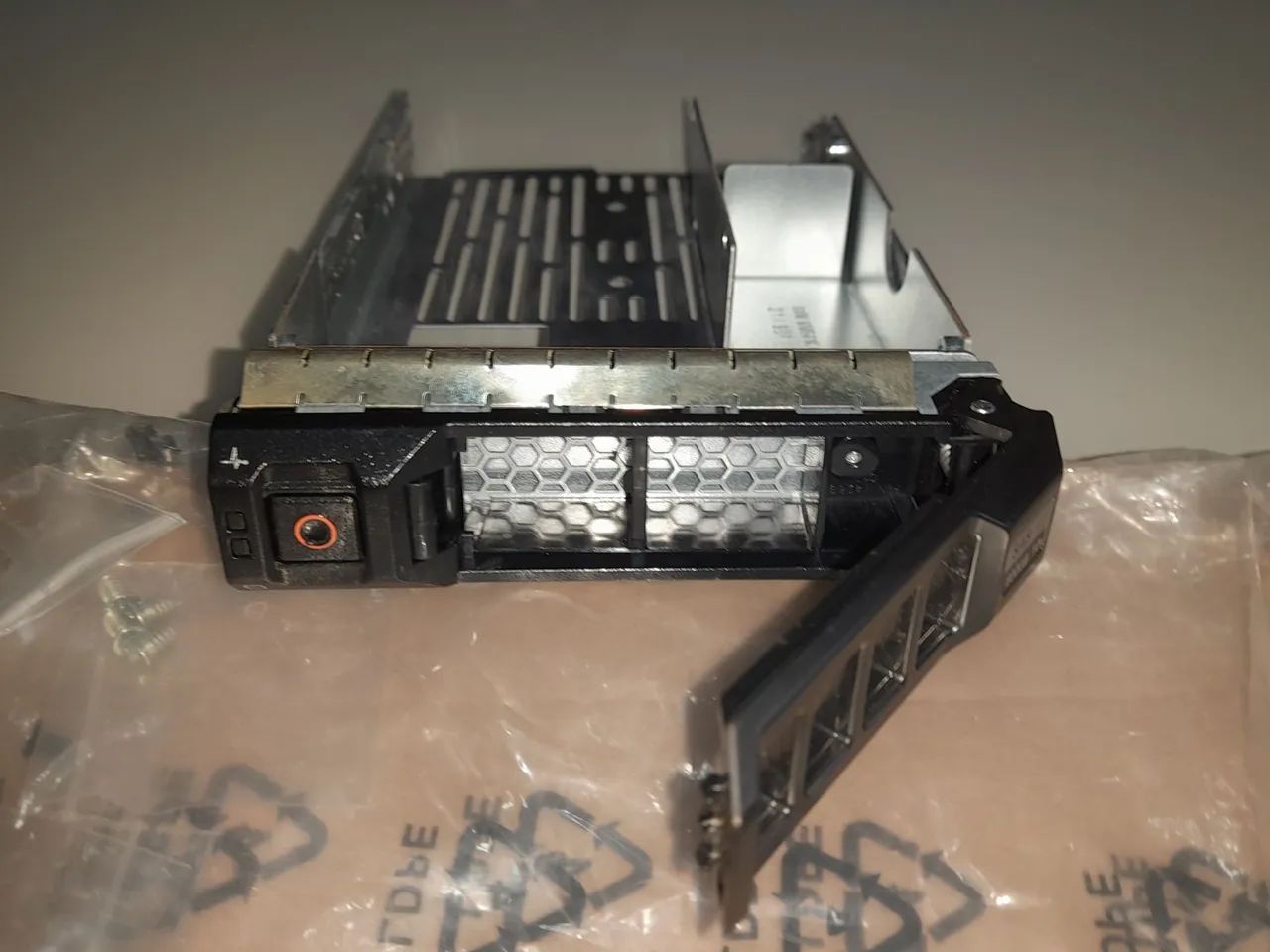 Gaveta para discos SSD, SATA E SAS servidores dell (desktop)