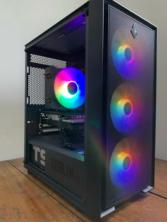 PC GAMER CORE I7 RX 5600