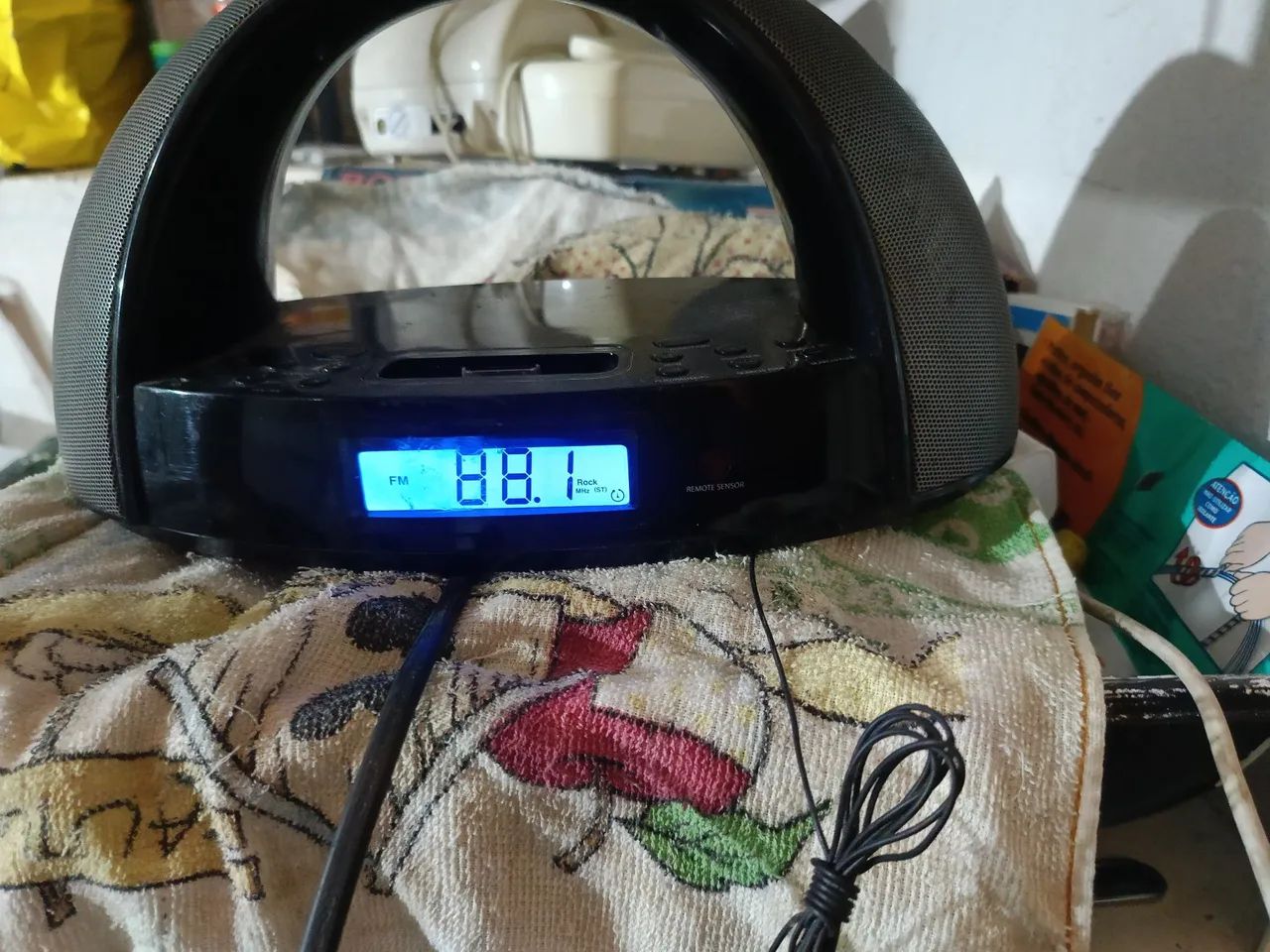 Rádio Relógio com Bluetooth e Alto-falantes