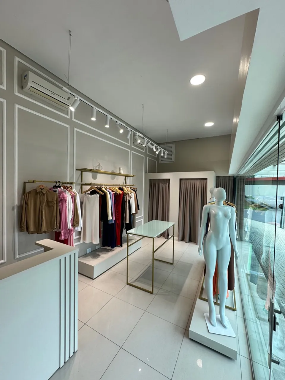 Ponto de loja de roupas no Ecoville - pronta para operar