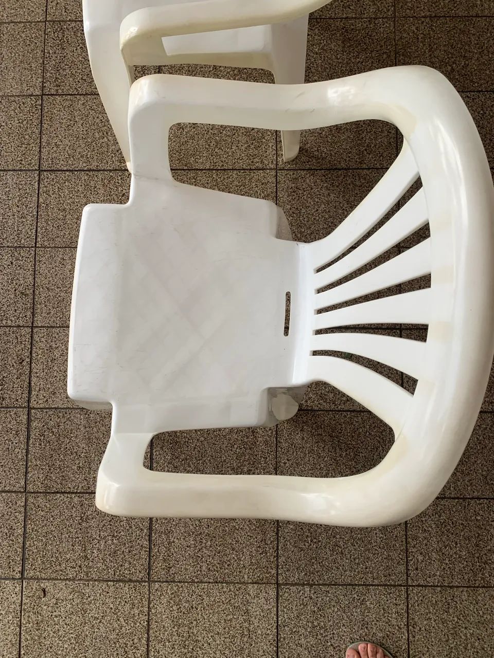 Cadeira de plástico  - Foto 5