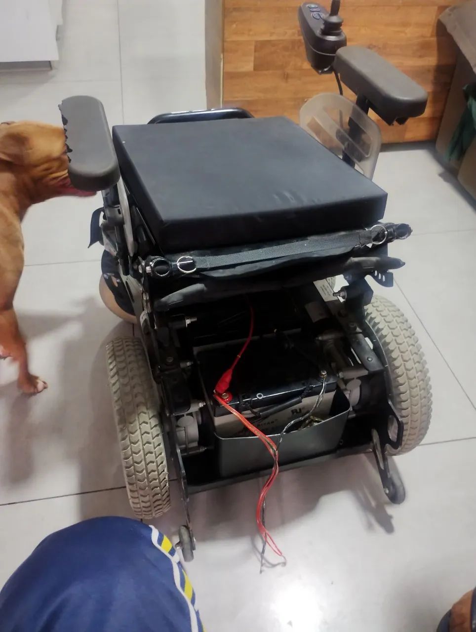 Cadeira de rodas motorizada - Foto 4