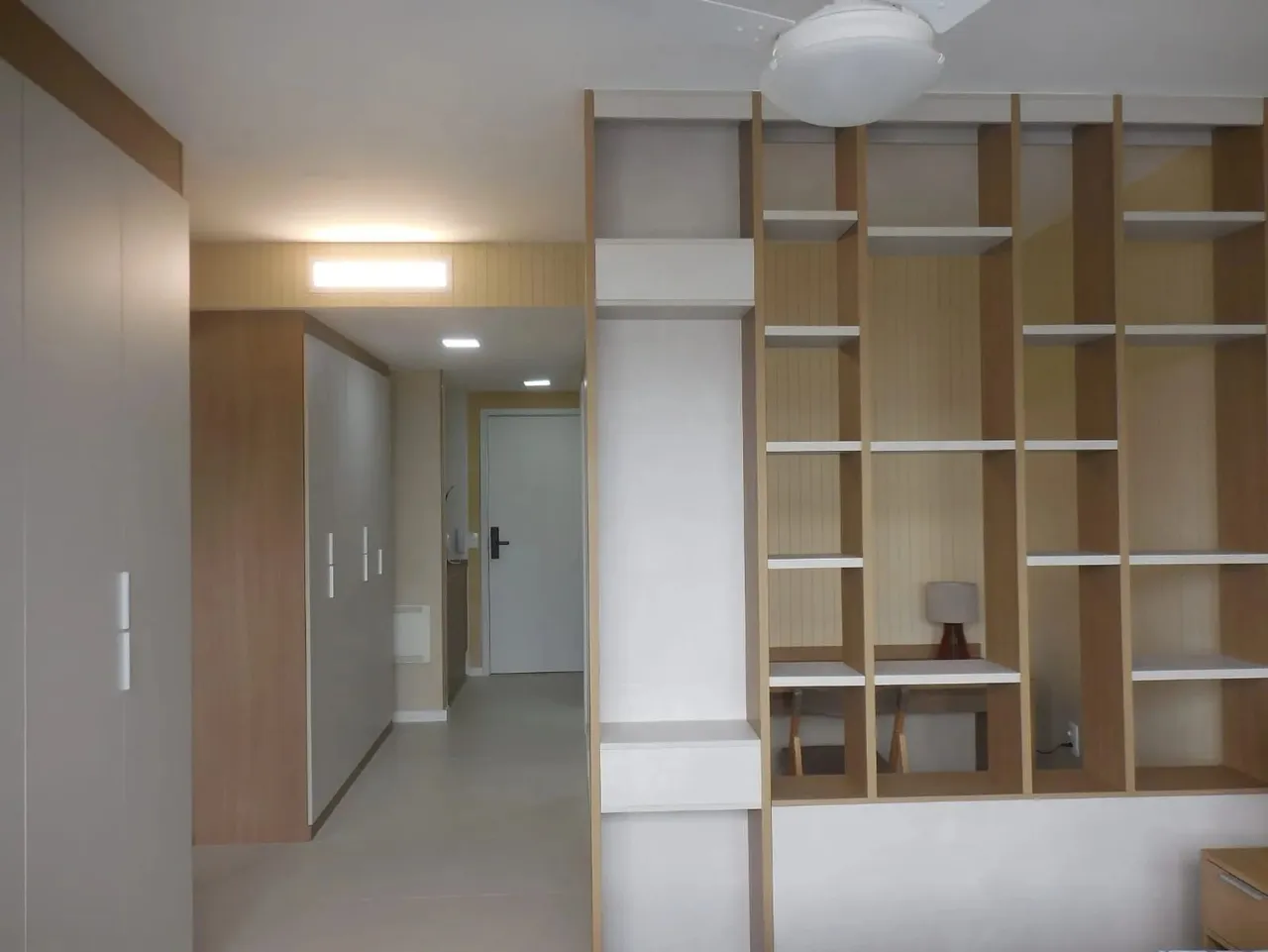STUDIOS LOCAÇÃO CENTRO SALA QUARTO VAGA PORTARIA 24 HS INFRA