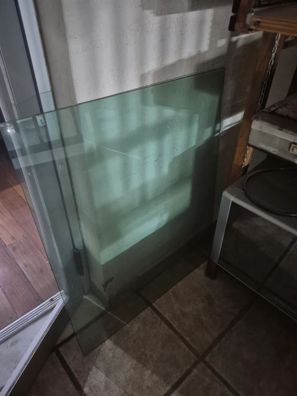 GREENISH-TEMPERED GLASS64750513849475120