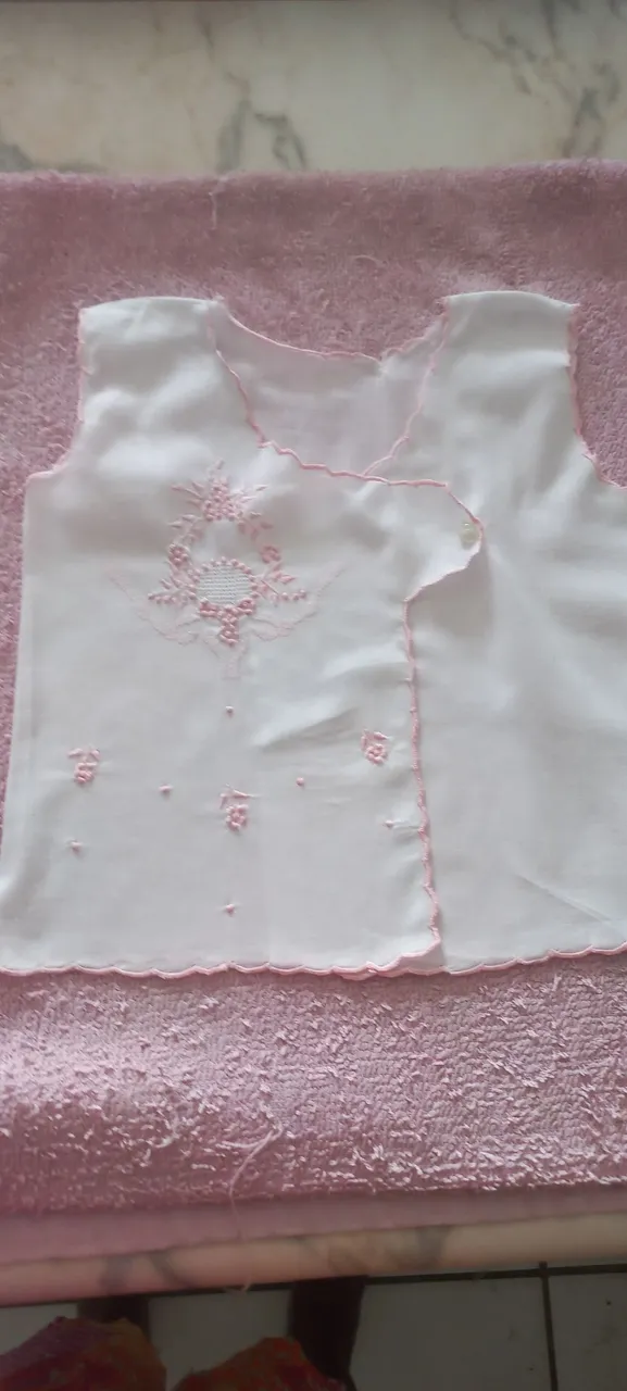 Body de renda para bebê menina
