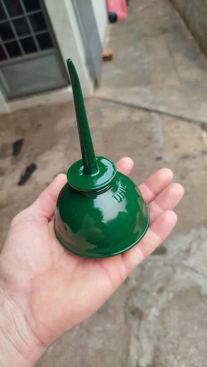 Bomba de óleo antiga