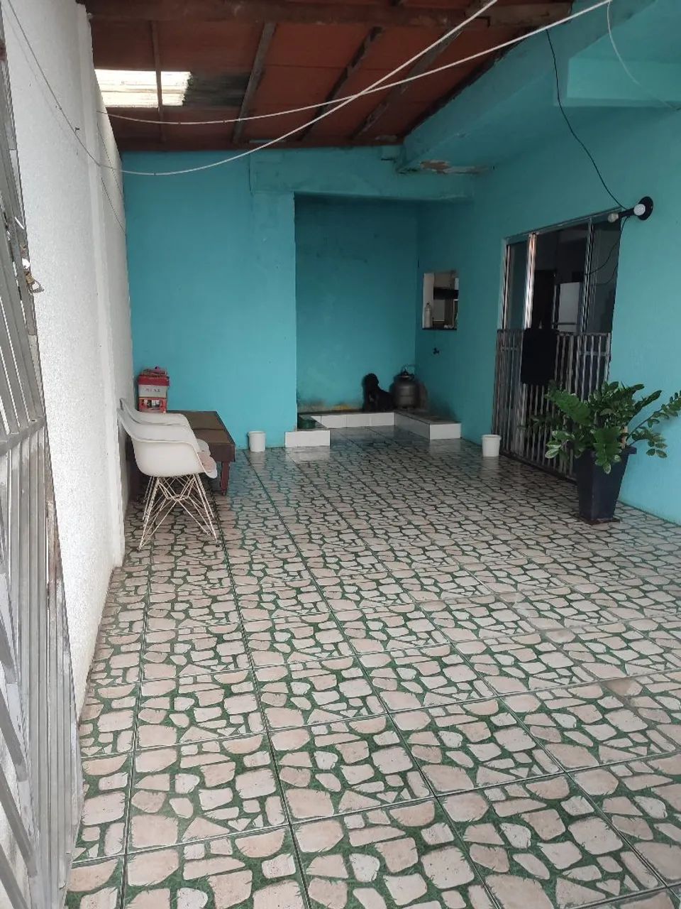 Oportunidade Única: VENDE-SE CASA COM PONTO COMERCIAL  R$70.000,00 - Foto 5