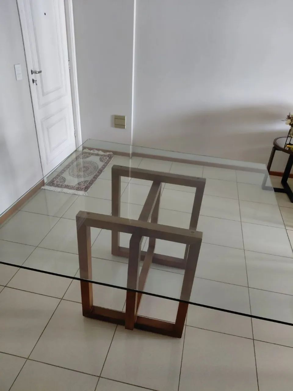 Mesa com Tampo de Vidro 4 Cadeiras - Foto 3