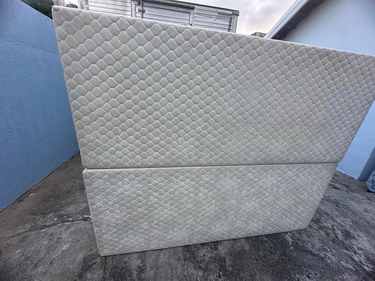 CAMA QUEEN COMPLETA COM BASE E COLCHÃO 64596063827074121
