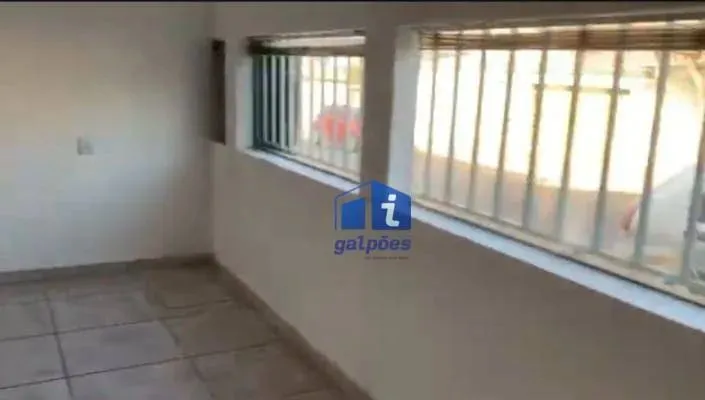 Galpão com 200 m² no bairro Santa Monica, N.396 - R. Carlos Alberto - Belo Horizonte- MG