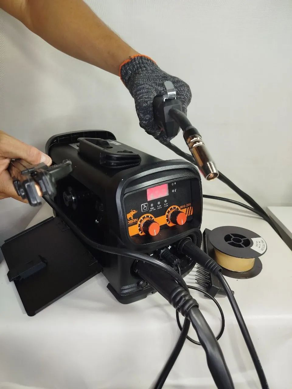 Máquina de Solda 200A MIG/TIG/Eletrodo mig sem gás  - Foto 4
