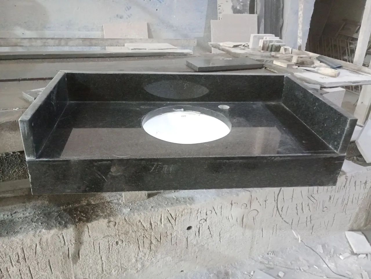 Cuba de Granito para Banheiro preto São Gabriel 70 x 45 cm  - Foto 2