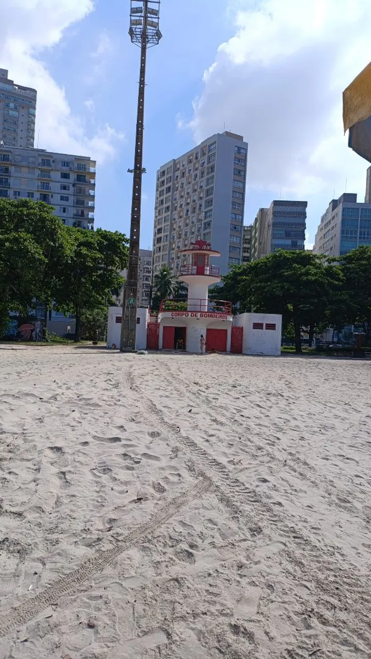 Carrinho de bebidas na praia do Boqueirão em santos!!