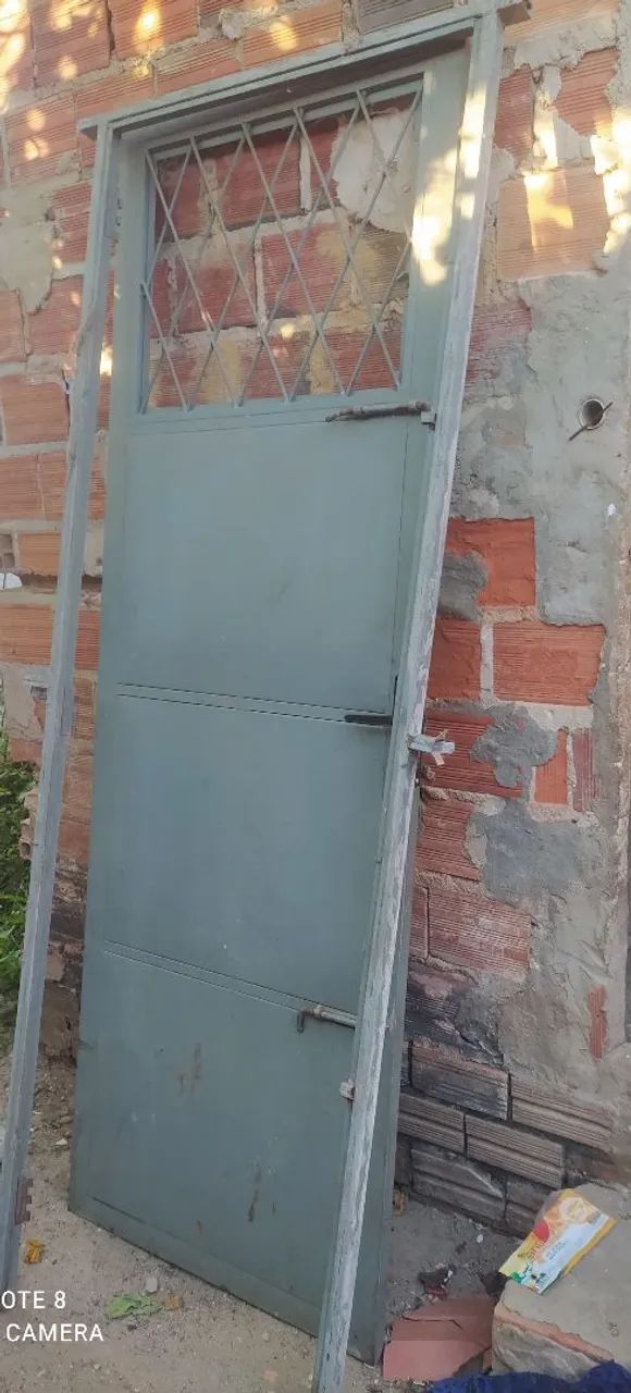 Porta de aço com grade,troco em celular. - Foto 3