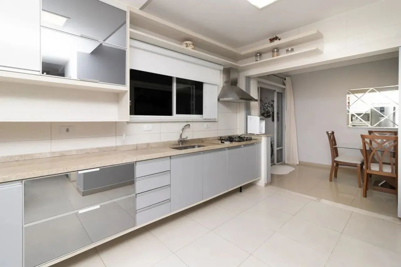 Sobrado em ALMIRANTE TAMANDARÉ com 186m² - Foto 5