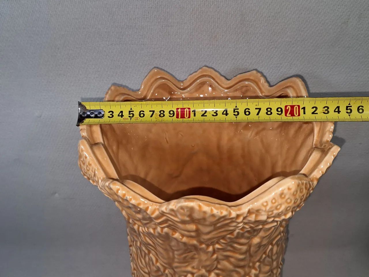 Vaso em cerâmica Nara Aveiro detalhes em folhas - Foto 2