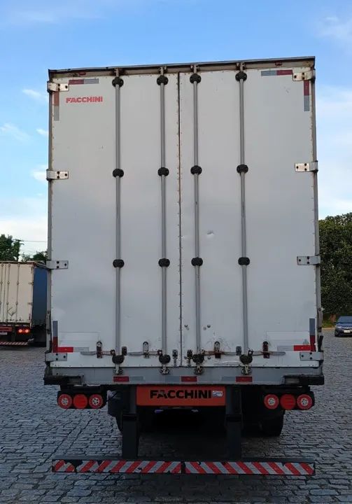 Carreta Fachini 30 paletes com pneus  - Foto 2