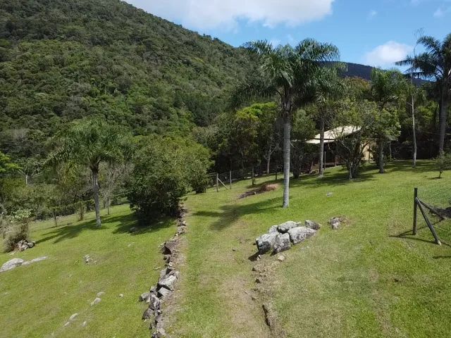 Sítio paradisíaco com 11mil m² - Vista e saída para lagoa da conceição - Foto 5