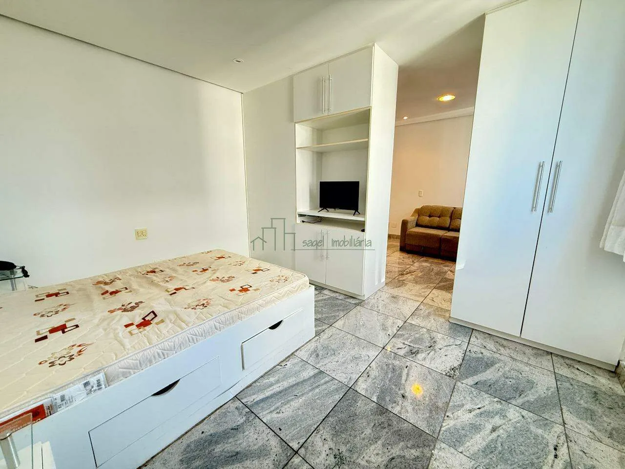 Flat com vaga de garagem para alugar no Estoril