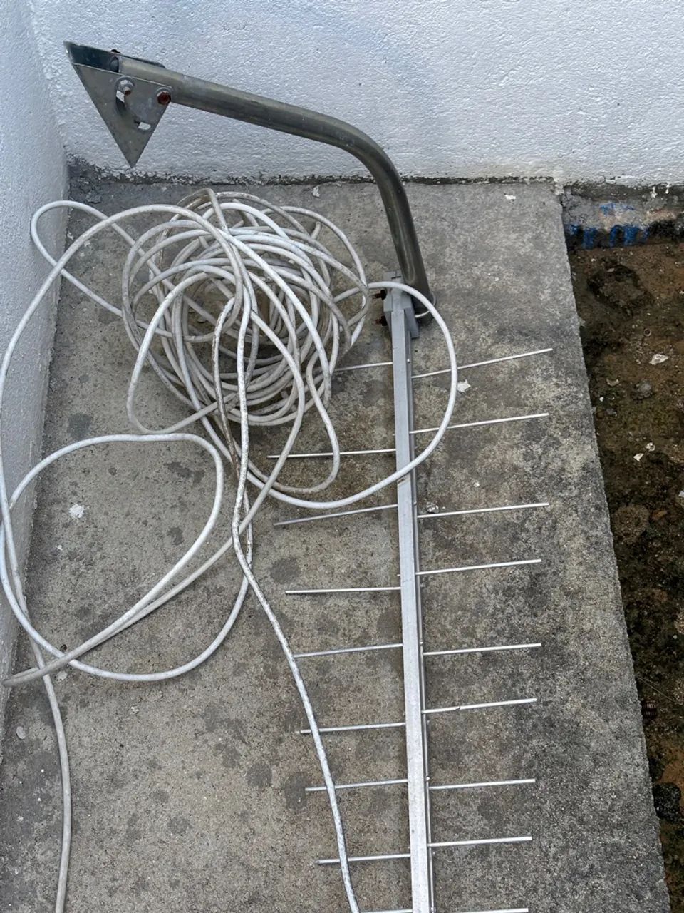 Antena de TV Digital Externa + Suporte e cabo de 10 m - Foto 2