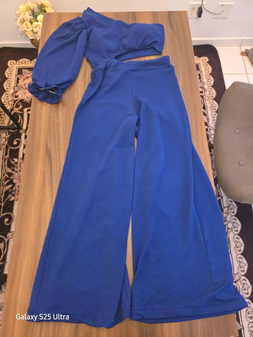 Conjunto Azul Elegante - Calça Pantalona e Top