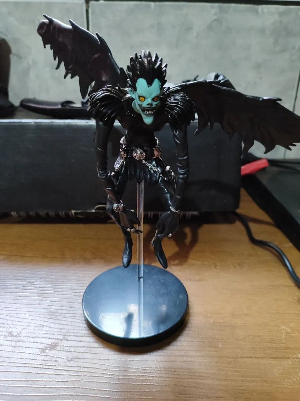 Action figure demônio preto 