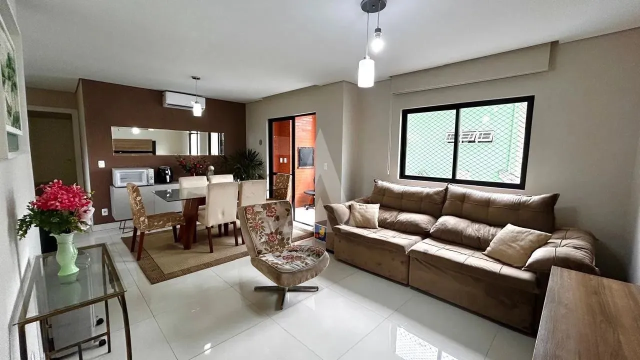 Apartamento com 3 quartos para alugar por R$ 3200.00, 91.96 m2 - SAGUACU - JOINVILLE/SC