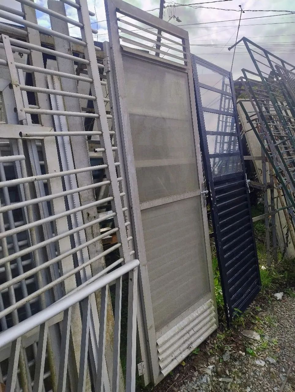 Portas e janelas de alumínio USADAS vendido por Kilo apartir de R$15,00 - Foto 4