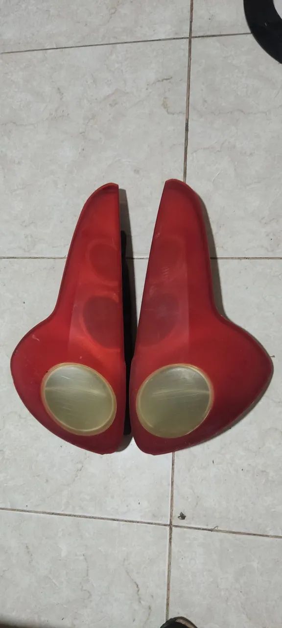  2 Lanternas Traseiras do Palio atractive todos ( RS 250 reais )o par 