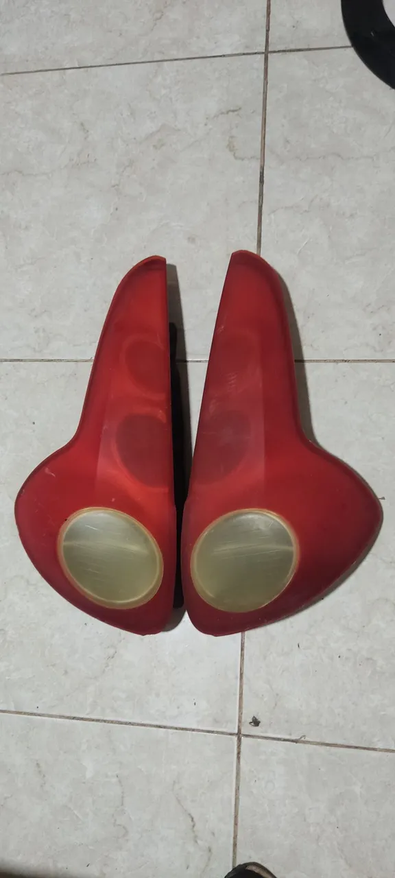 2 Lanternas Traseiras do Palio atractive todos ( RS 250 reais )o par