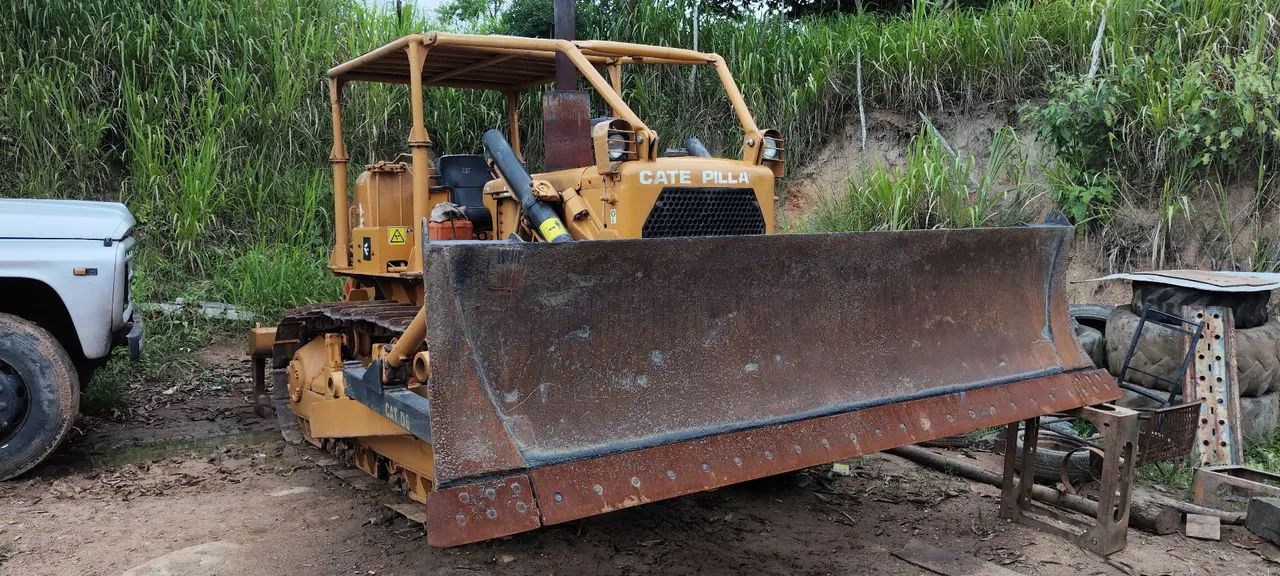 Trator de Esteira CAT D6-81 - Foto 3