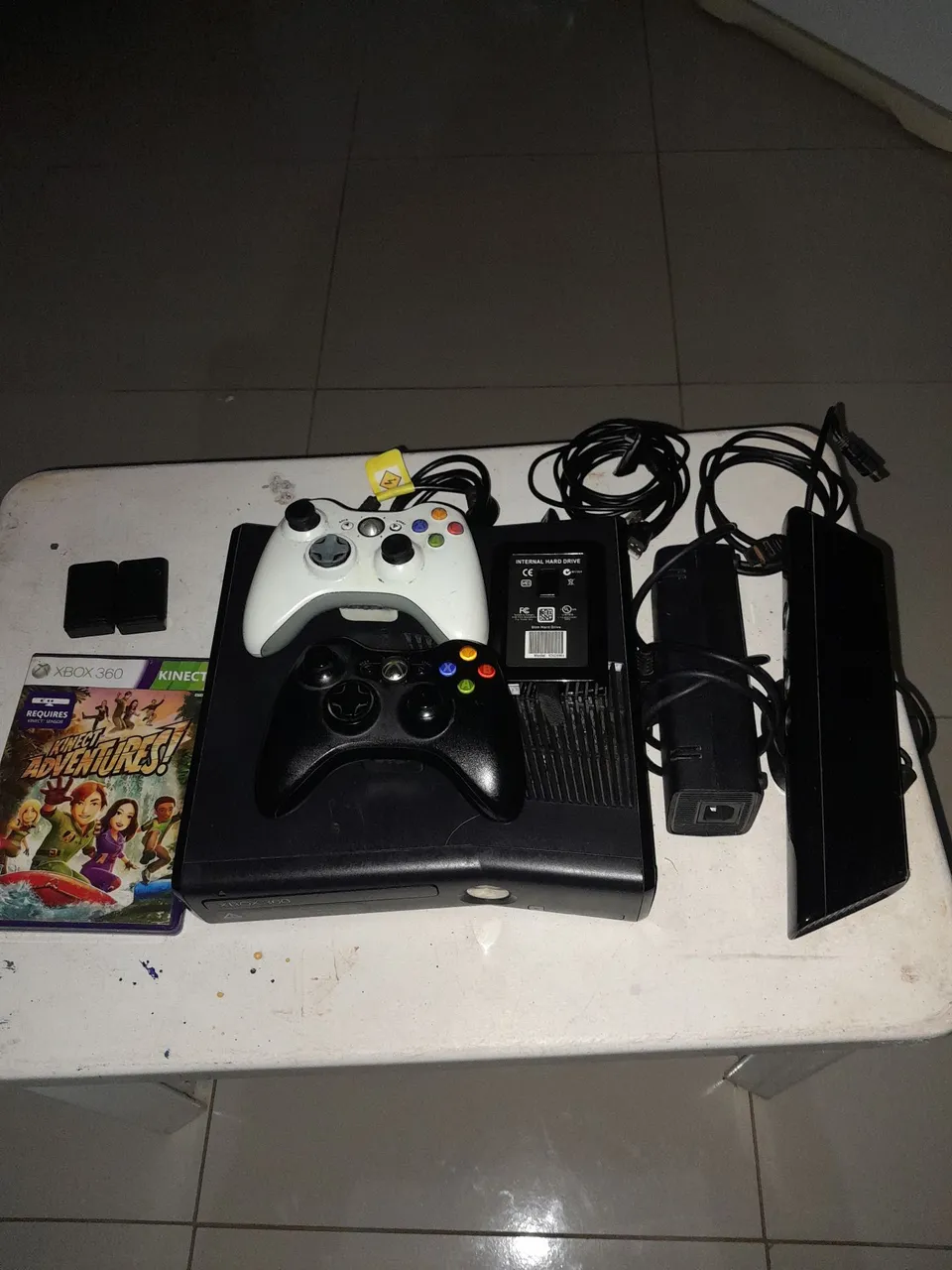 Xbox 360 com Kinect e jogos