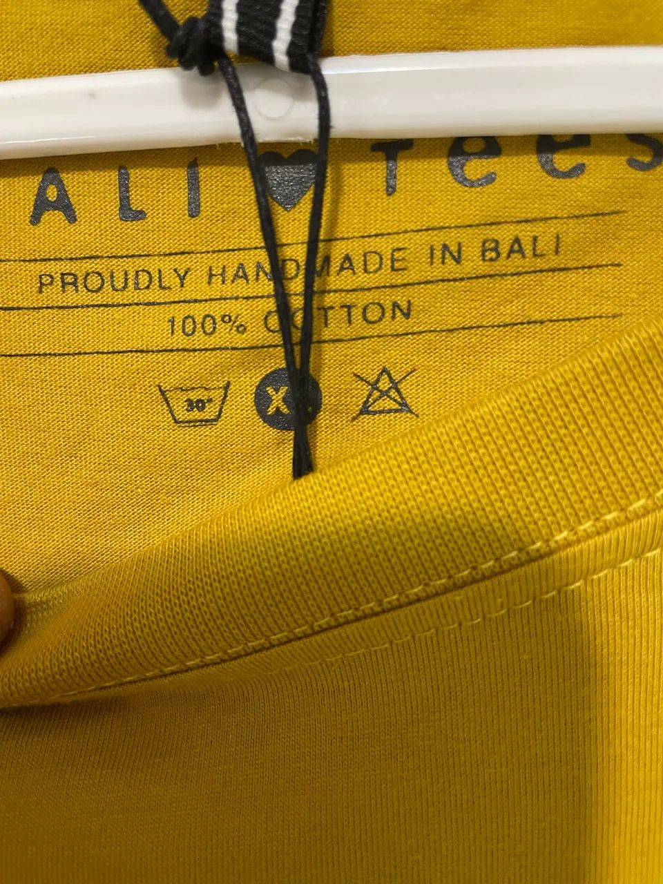 Camisa fabricada em Bali suvenir - Foto 3