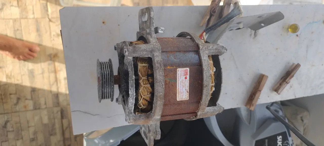 Motor de Máquina de Lavar - Peça Usada