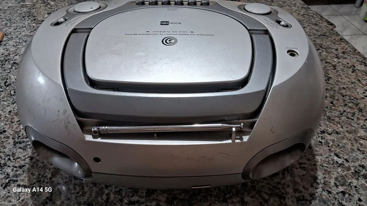 Radio gravador gradiente c /cd  - Foto 2